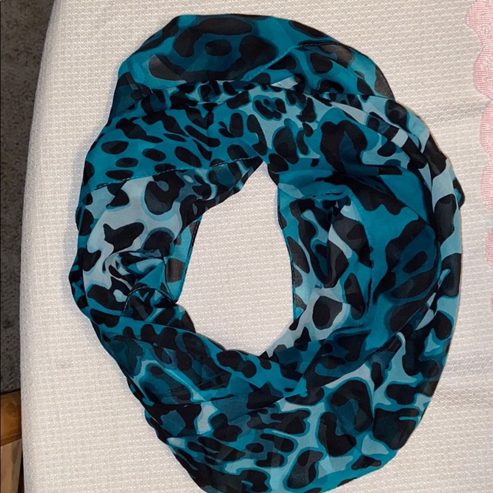 Charming Charlie Teal and Black Animal Print Scarf